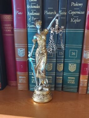 Gold Lady Justice Statue - Home Art Décor